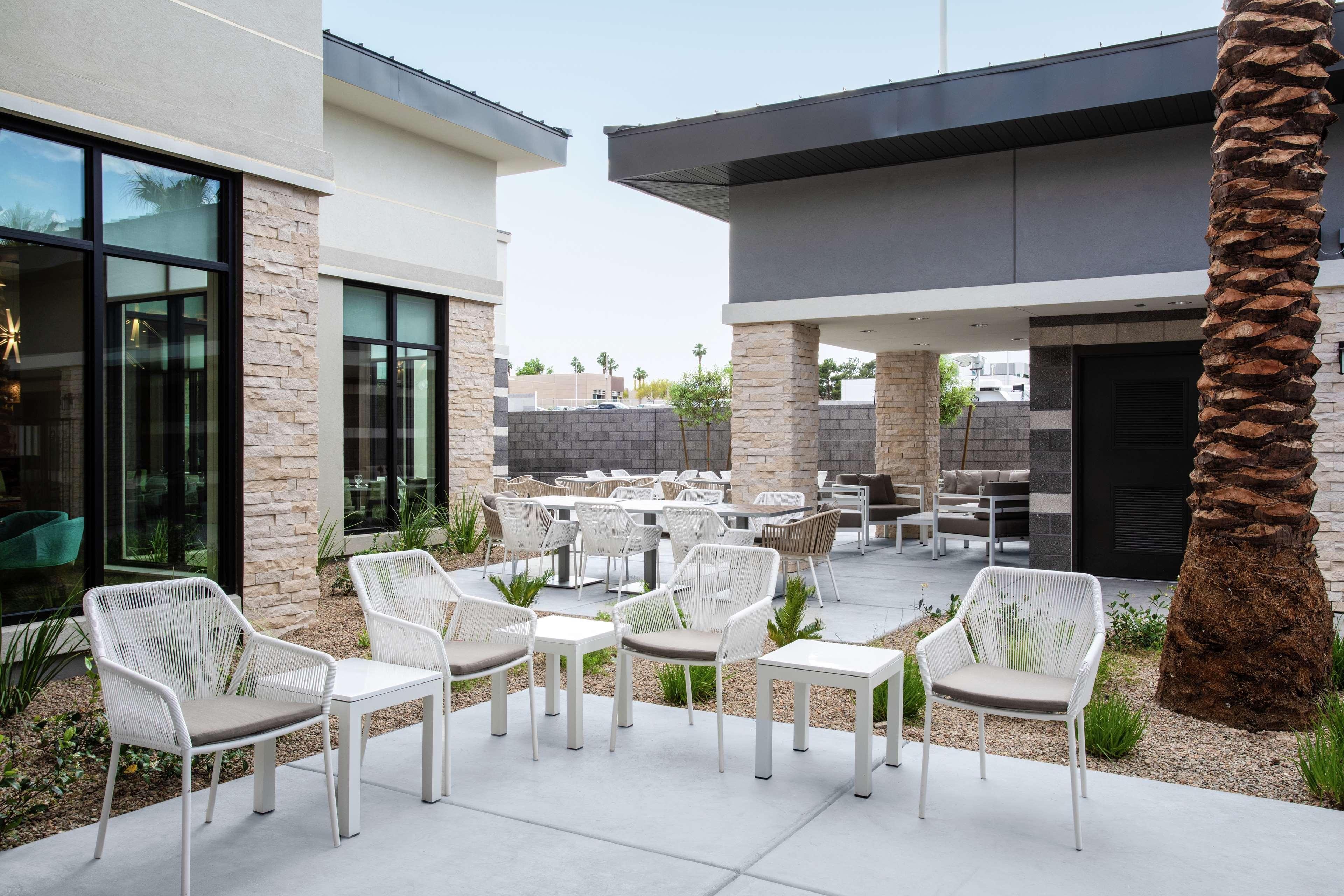 Hilton Garden Inn Las Vegas City Center Екстериор снимка