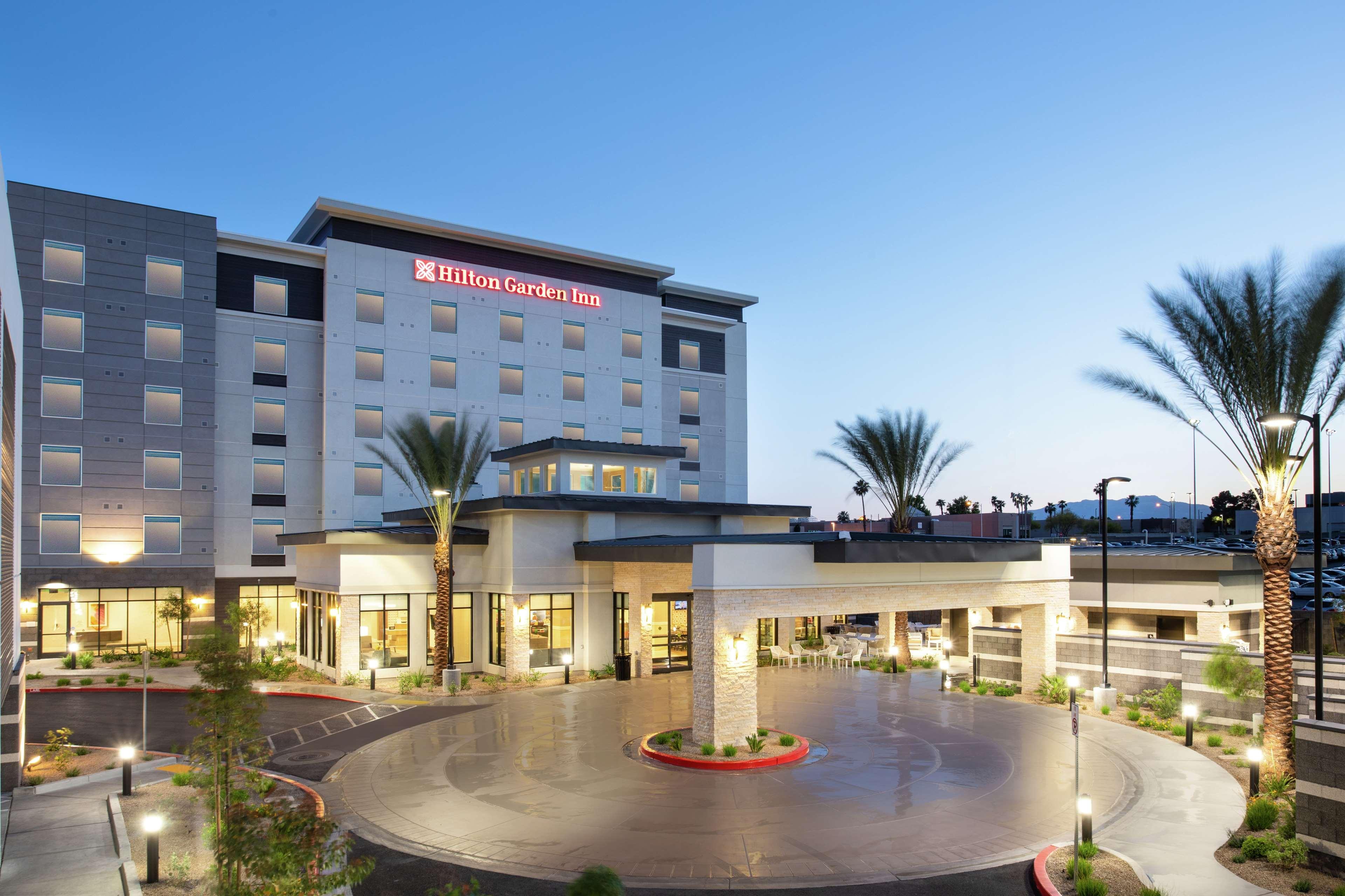 Hilton Garden Inn Las Vegas City Center Екстериор снимка
