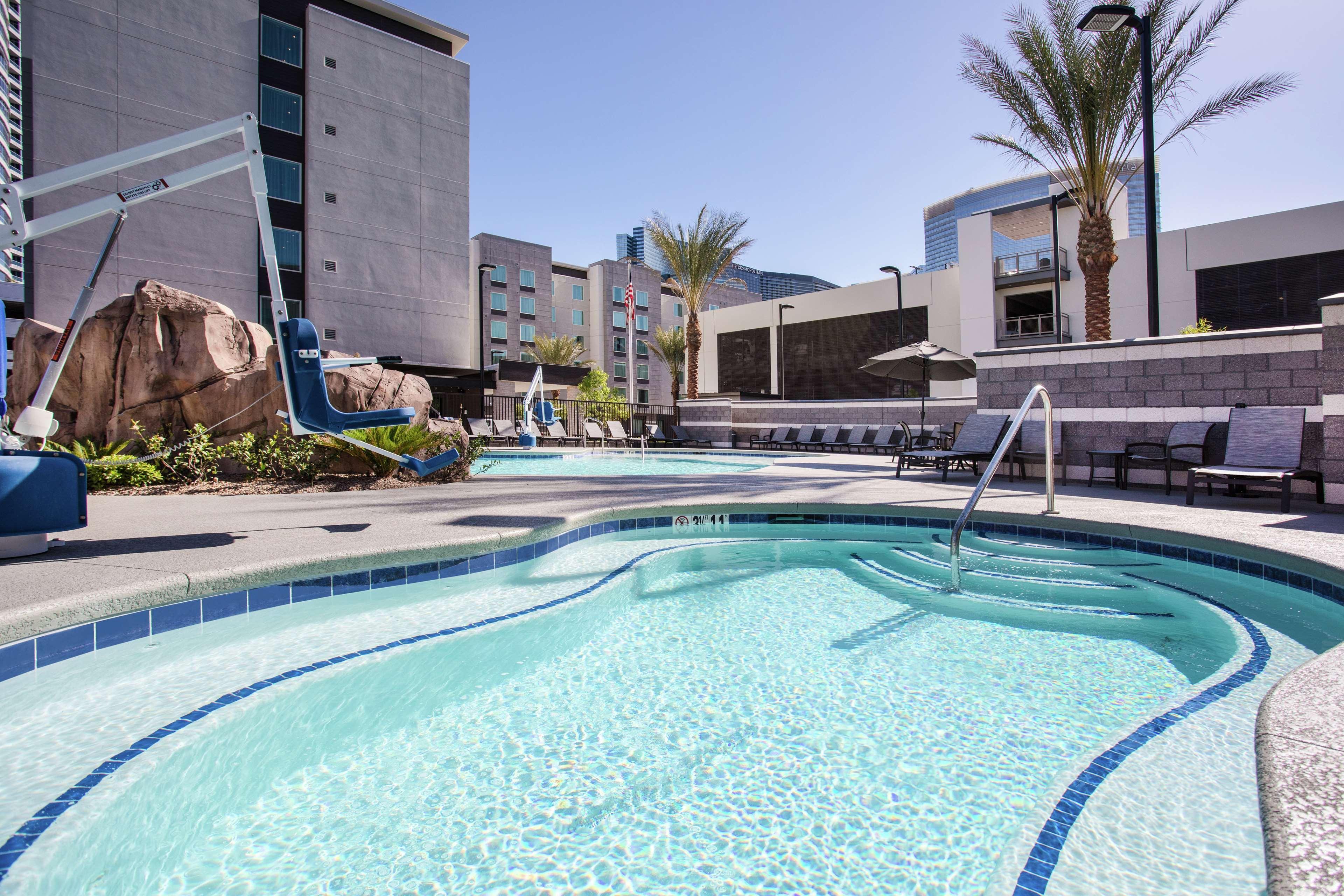 Hilton Garden Inn Las Vegas City Center Екстериор снимка